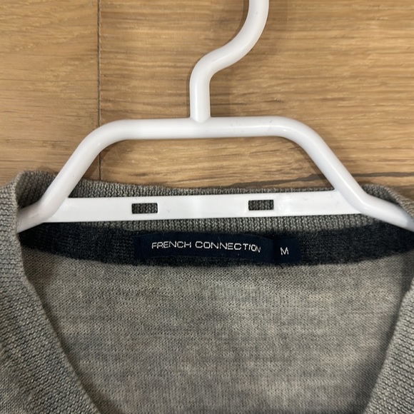 EUC French Connection V Neck Sweater - SIZE M - Picture 2 of 9